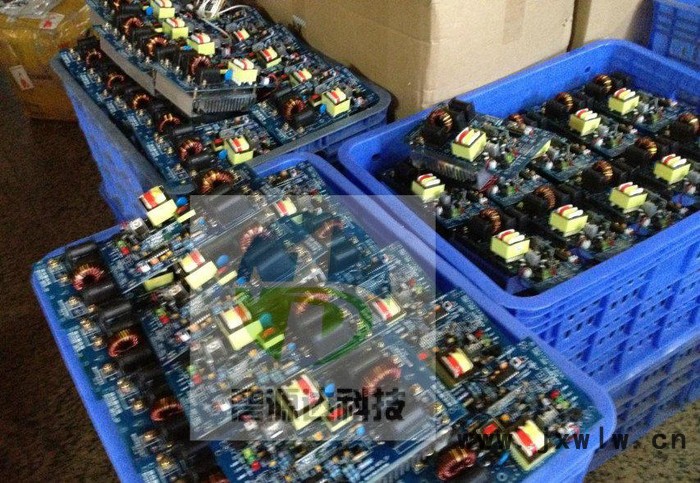 注塑機配套使用電磁感應(yīng)加熱器