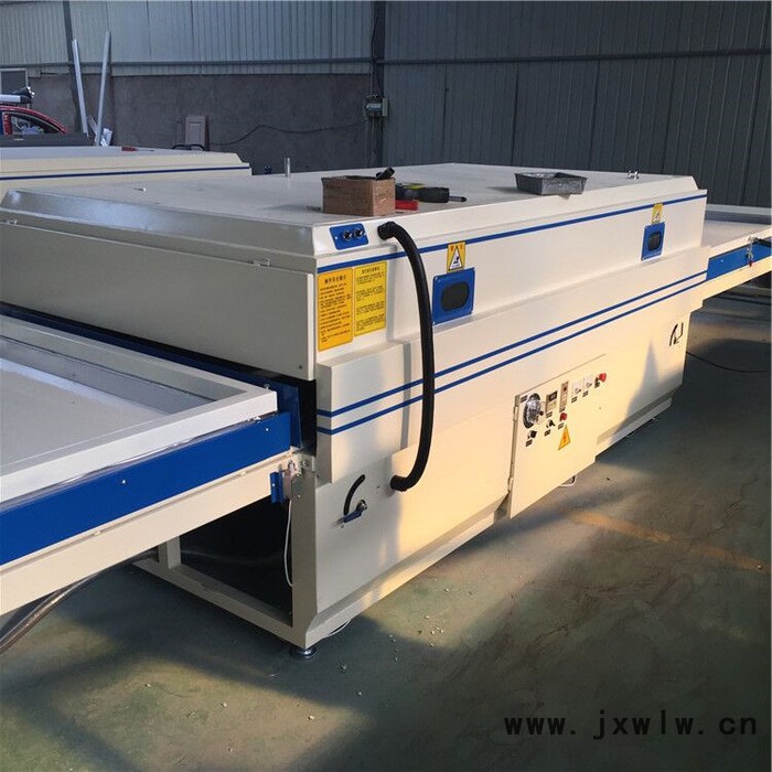 博陽(yáng)機(jī)械 免漆門(mén)家具裝飾板覆膜機(jī) 全自動(dòng)上下加溫吸塑機(jī)