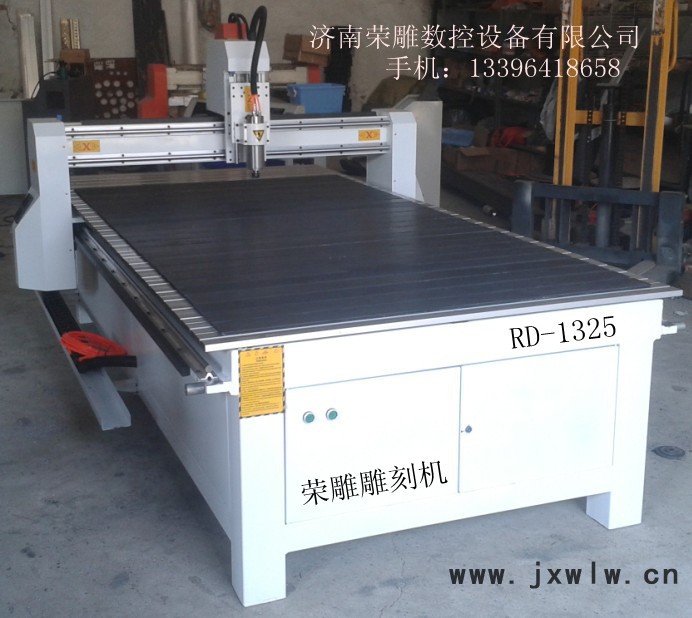 供應(yīng)榮雕RD-1325廣告雕刻機(jī) 亞克力切割 吸塑機(jī)模