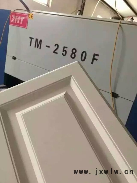 供應(yīng)西安展鴻圖ZHT 正負壓TM2580F門板 吸塑機