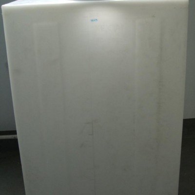 **PE滾塑加藥箱200L