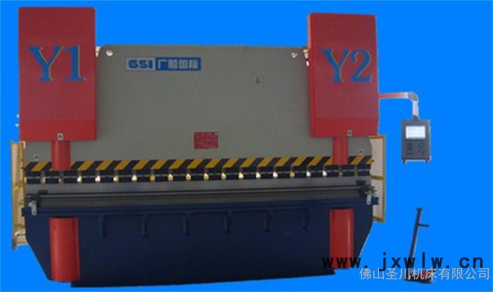 廣船國(guó)際WD系列電液同步數(shù)控折彎?rùn)C(jī)