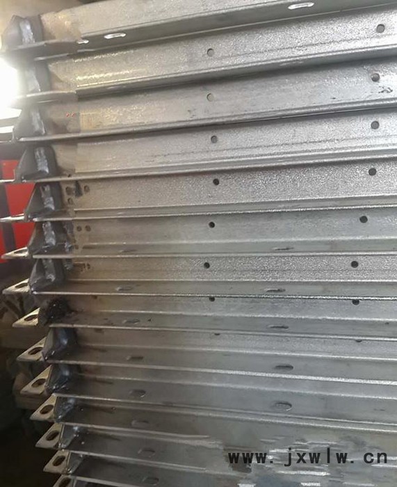 自動角鐵法蘭焊接機 全自動角鐵法蘭焊接設(shè)備