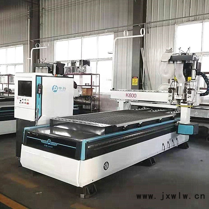 全自動(dòng)覆膜機(jī) 雙工序排鉆柜體下料機(jī) 雙工序排鉆包板式家具開(kāi)料機(jī) 雙頭開(kāi)料機(jī)數(shù)控加工中心 濟(jì)南數(shù)控柜體下料機(jī)