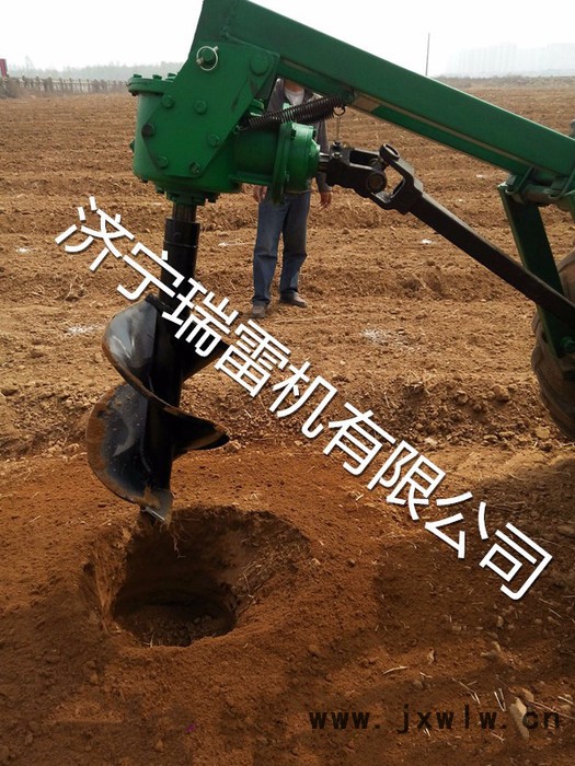 拖拉機(jī)挖坑機(jī)懸掛架 材質(zhì)   自動(dòng)打孔機(jī)打孔視頻及方法