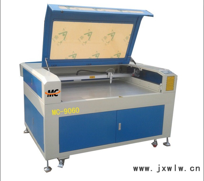 供應(yīng)邁創(chuàng)酒瓶 酒瓶激光雕刻機(jī)