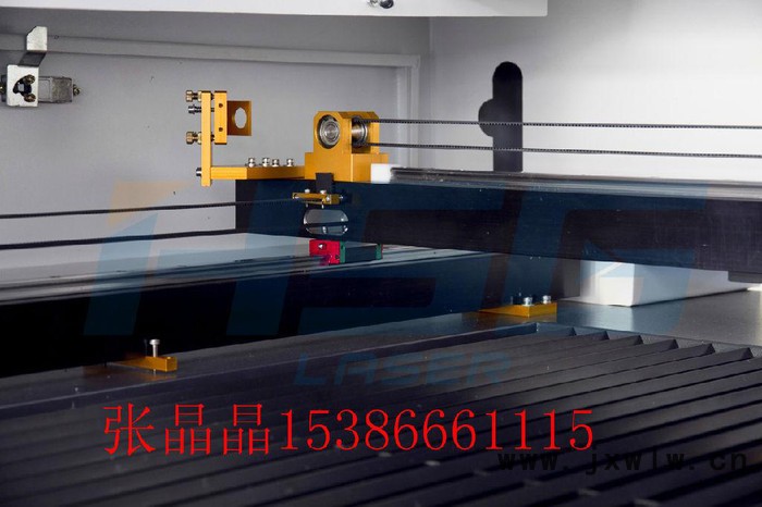 湖北陶瓷背景墻激光雕刻機(jī) 1390工藝陶瓷彩雕刻膜機(jī) 宏山激光廠家