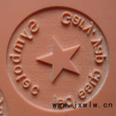 1325雙色板雕刻機(jī) 有色板雕刻機(jī) ABS板廣告字雕刻機(jī) 免費(fèi)培訓(xùn)