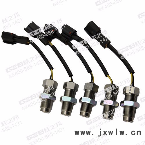 湖北三一挖掘機配件B240600000235三一挖掘機三菱發(fā)動機轉(zhuǎn)速傳感器MC849577