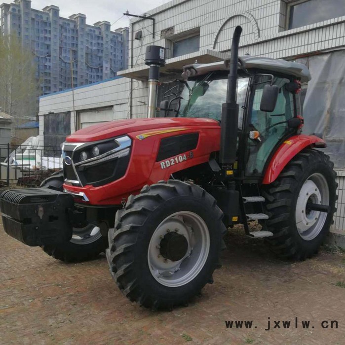 濰柴變頻高壓共軌國三發(fā)動機 東風2004輪式拖拉機 大橋高配旋耕犁田六缸拖拉機 農(nóng)業(yè)大型拖拉機