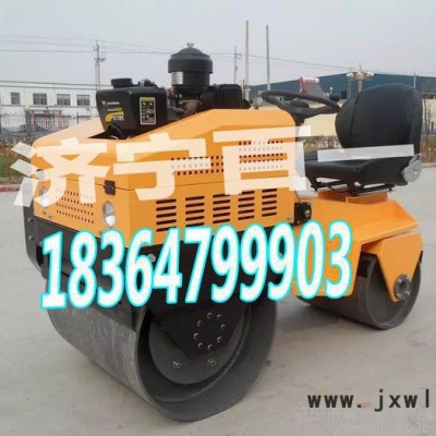 濟(jì)寧小型壓路機(jī)生產(chǎn)廠(chǎng)家 850座駕式雙鋼輪壓路機(jī) 水冷發(fā)動(dòng)機(jī)