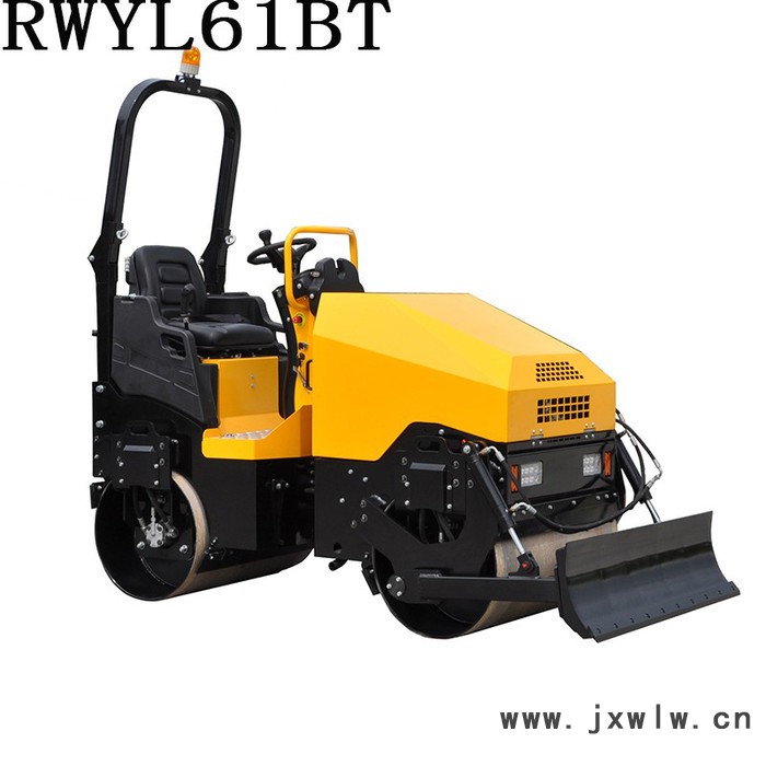 推鏟壓路機RWYL61BT英國鉑金斯發(fā)動機法國柱塞液壓馬達雙驅行走意大利馬達驅動雙輪振動路得威價格可議 小型壓路機