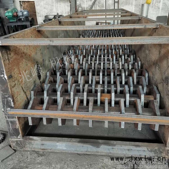 兆峰功能滾軸分離篩 新安縣泥石分離機(jī)泥石分離設(shè)備鵝卵石篩分設(shè)備型號(hào)全