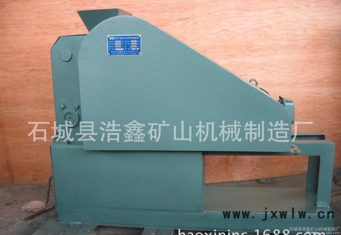 湖北咸寧生產(chǎn)礦石粉碎設(shè)備 PEF顎式破碎機(jī)價(jià)格 實(shí)驗(yàn)室粉碎設(shè)備工作原理