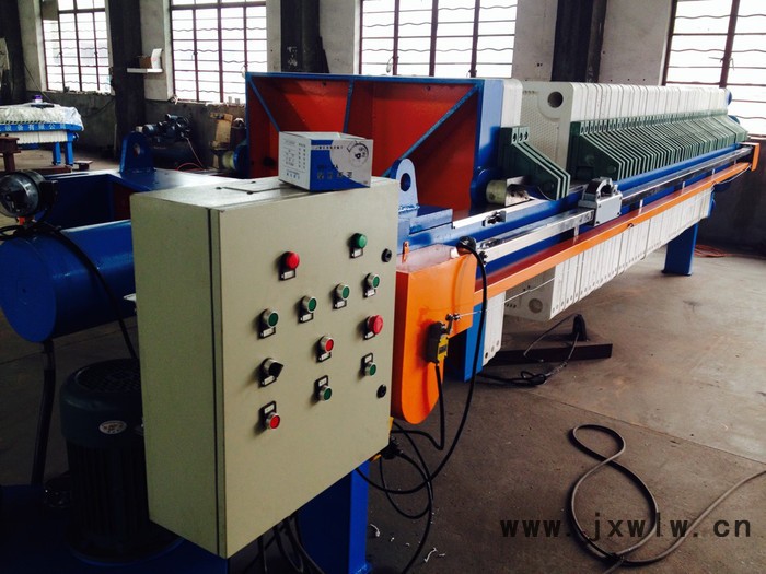 供應(yīng)XAQS100/1000污泥壓濾機(jī)——上海青上過(guò)濾設(shè)備有限公司 廂式壓濾機(jī)