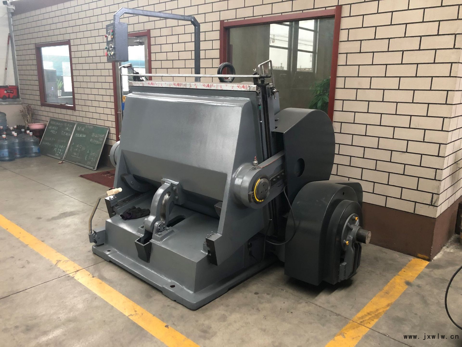 cefc67129f853d8d4df9b54195285e